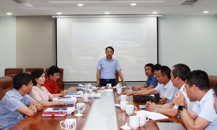  Các đại biểu dự hội nghị thẩm tra. 