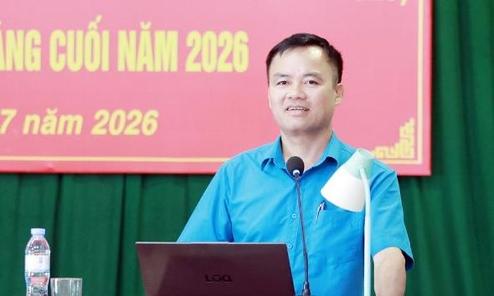 Đồng chí Phạm Công Toản, Bí thư Đảng ủy, Chủ tịch HĐND xã phát biểu.