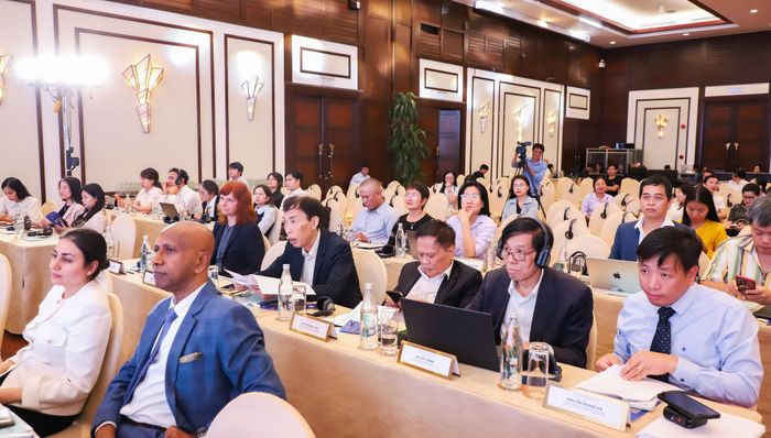 Đại biểu dự buổi đối thoại. Ảnh: NGỌC PHÚ
