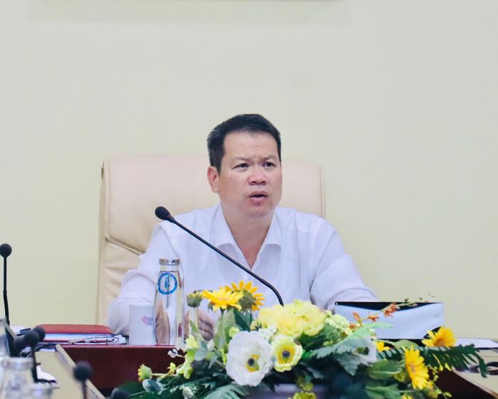 Chủ tịch UBND thành phố Nguyễn Mạnh Hùng phát biểu kết luận buổi làm việc. Ảnh: QUỐC TUẤN