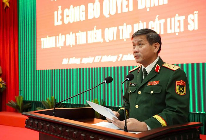 Trung tướng Lê Ngọc Hải phát biểu tại buổi lễ. Ảnh: KHÁNH LINH