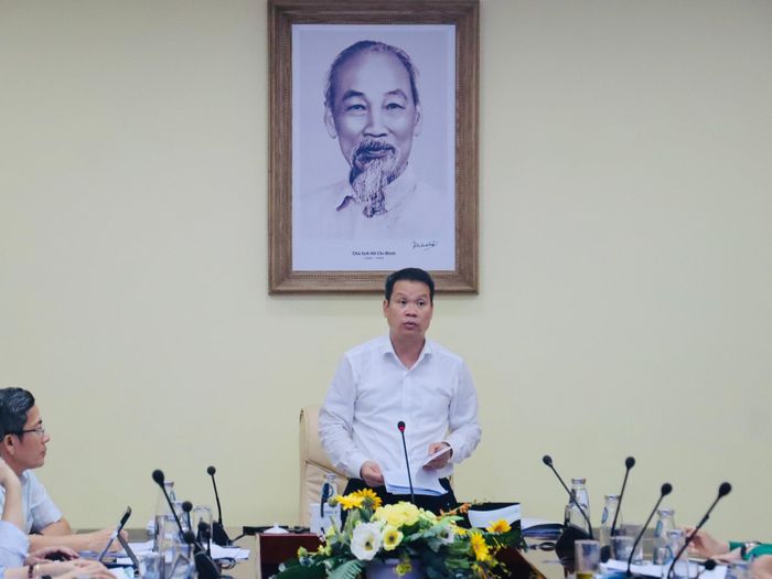 Chủ tịch UBND thành phố Nguyễn Mạnh Hùng phát biểu kết luận buổi làm việc. Ảnh: QUỐC TUẤN