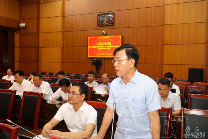 Lãnh đạo Đảng ủy xã Thanh Nưa phát biểu.