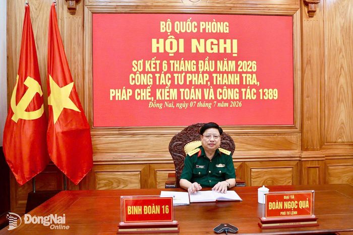 Đại tá Đoàn Ngọc Quả, Phó Tư lệnh Binh đoàn, chủ trì tham dự hội nghị tại điểm cầu Binh đoàn 16.