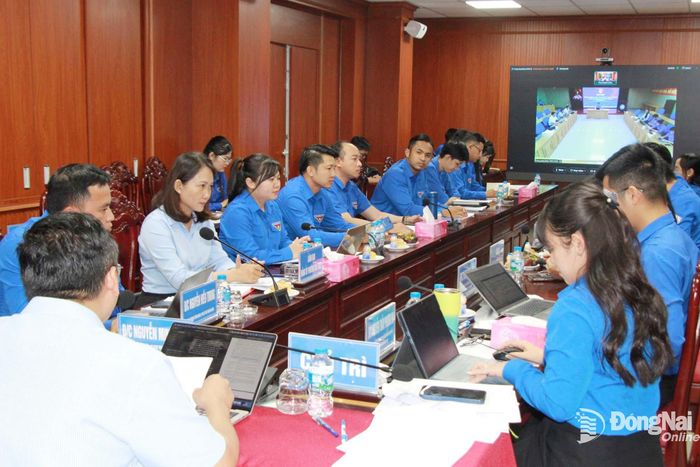Đại diện Ban Thường vụ Thành đoàn, Đoàn phường Tân Triều, Đoàn phường Tam Hiệp tham dự buổi làm việc với Trung ương Đoàn. Ảnh: Nga Sơn