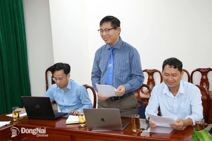 Phó Hiệu trưởng Trường đại học Lạc Hồng Nguyễn Văn Tân chia sẻ tại buổi làm việc. Ảnh: Hải Quân