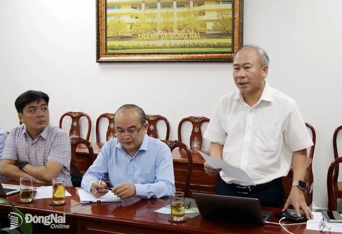 Phó Giám đốc Sở Khoa học và Công nghệ Đồng Nai Nguyễn Minh Quang chia sẻ tại buổi làm việc. Ảnh: Hải Quân