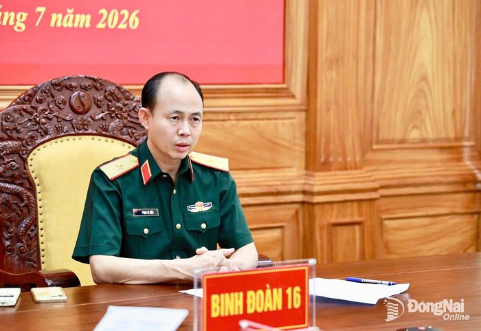 Thiếu tướng Phạm Bá Hiền, Tư lệnh Binh đoàn, chủ trì hội nghị trực tuyến tại điểm cầu Binh đoàn 16.