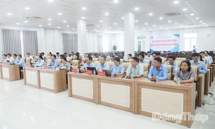 Đại biểu tham dự tại điểm cầu BHXH tỉnh Đồng Tháp.