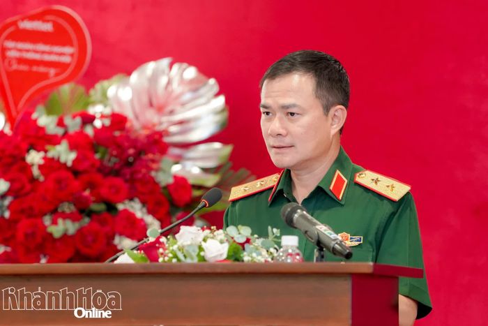 Trung tướng Tào Đức Thắng chia sẻ thông tin về Tập đoàn Viettel và cam kết thực hiện thỏa thuận hợp tác với tinh thần trách nhiệm cao nhất.