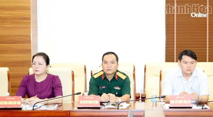 Các đồng chí: Lương Đức Hải, Phạm Thị Xuân Trang và các đại biểu tham dự hội nghị.