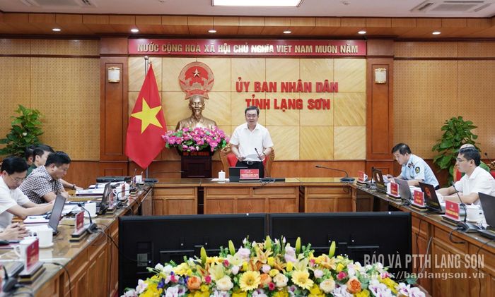 Đồng chí Nguyễn Cảnh Toàn, Phó Bí thư Tỉnh ủy, Chủ tịch UBND tỉnh, Trưởng BCĐ 389 tỉnh phát biểu tại hội nghị ở điểm cầu tỉnh Lạng Sơn