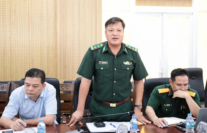 Đại biểu tham gia thảo luận tại hội nghị.