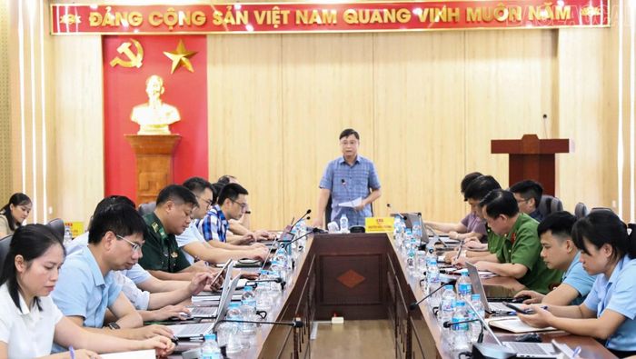  Bí thư Đảng ủy xã Bát Xát Nguyễn Kiều Phương kết luận hội nghị. 