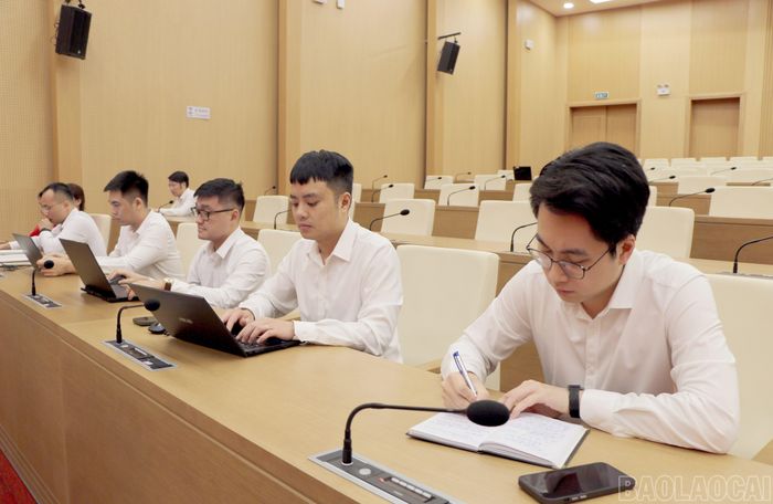Các đại biểu dự hội nghị.