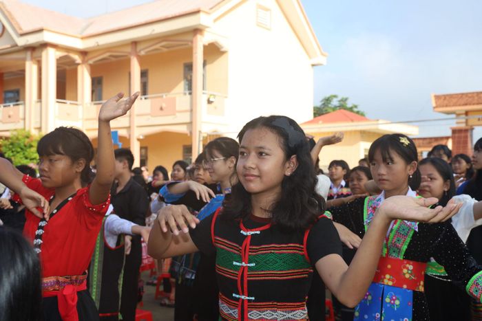 Giảm nghèo bền vững tạo điều kiện để con em đồng bào DTTS được học tập, rèn luyện trong môi trường tốt hơn, mở ra nhiều cơ hội phát triển trong tương lai