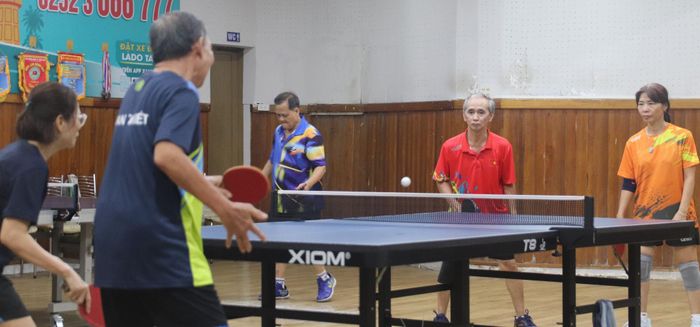 Không khí tập luyện bóng bàn tại CLB bóng bàn Ánh Sáng- Phan Thiết