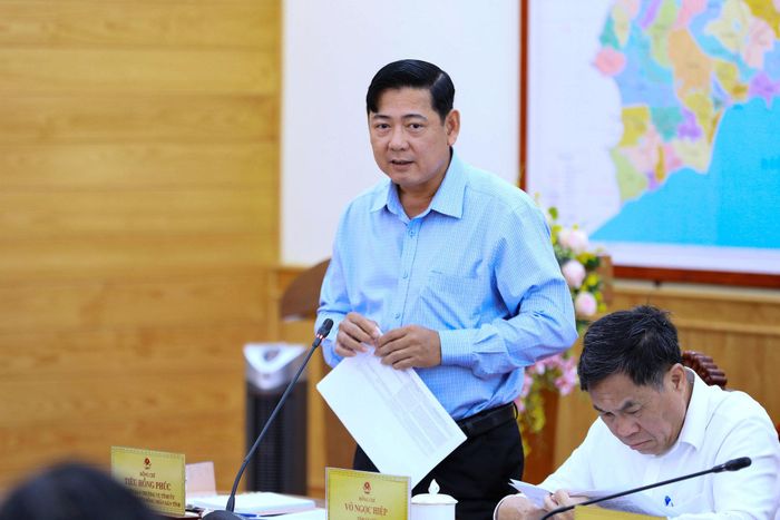 Ủy viên Ban Thường vụ Tỉnh ủy, Phó Chủ tịch HĐND tỉnh Lâm Đồng Tiêu Hồng Phúc cho ý kiến về phương án xử lý rà soát văn bản quy phạm pháp luật