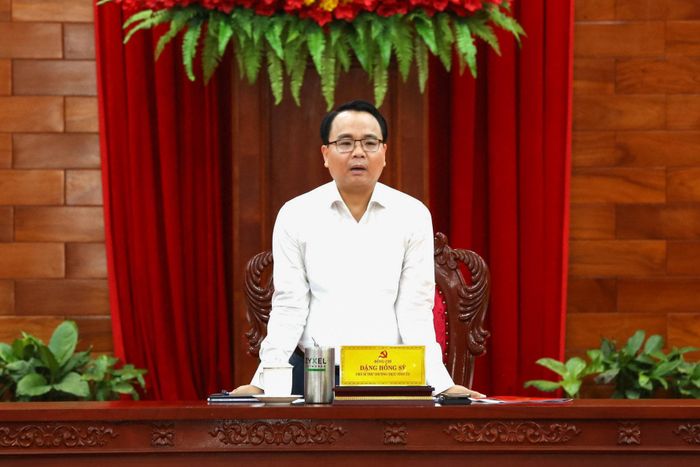 Đồng chí Đặng Hồng Sỹ, Phó Bí thư Thường trực Tỉnh ủy phát biểu tại hội nghị