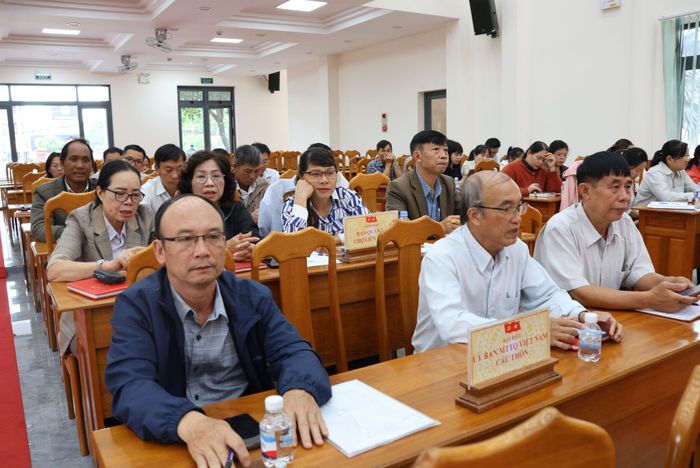 Các đại biểu tham dự kỳ họp