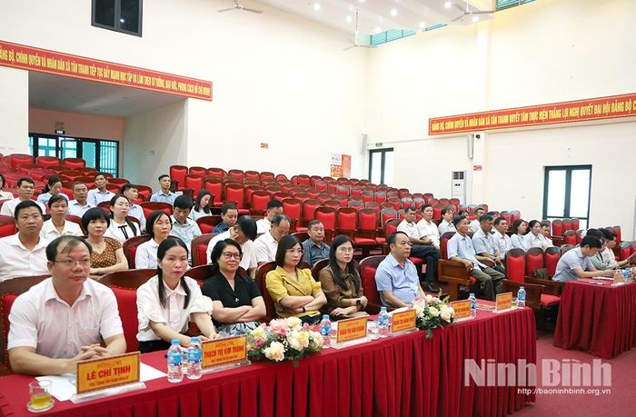 Các đại biểu dự hội nghị. Ảnh: Nguyễn Oanh