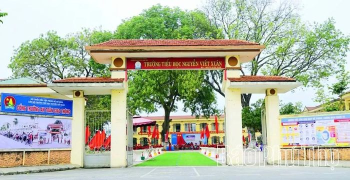Trường tiểu học Nguyễn Viết Xuân đã đạt chuẩn Quốc gia mức độ 2