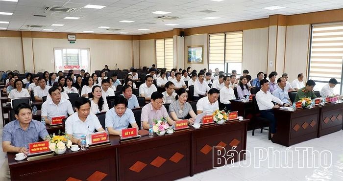 Các đại biểu dự hội nghị tại điểm cầu tỉnh Phú Thọ.