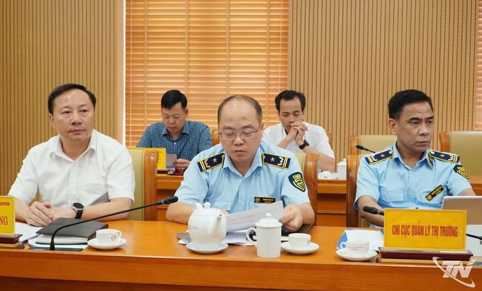 Đại diện các sở, ngành tham dự Hội nghị trực tuyến.