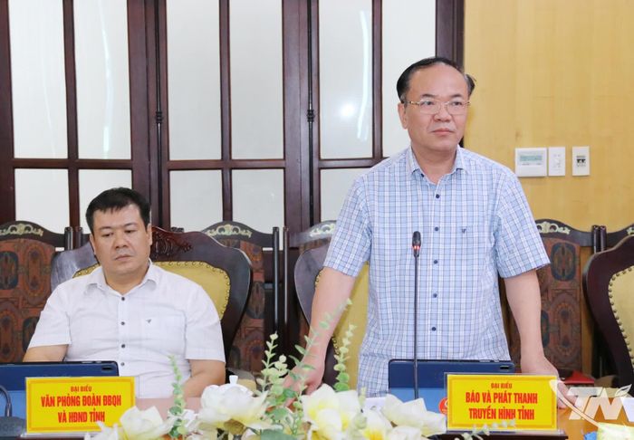 Các đại biểu thảo luận tại Hội nghị.