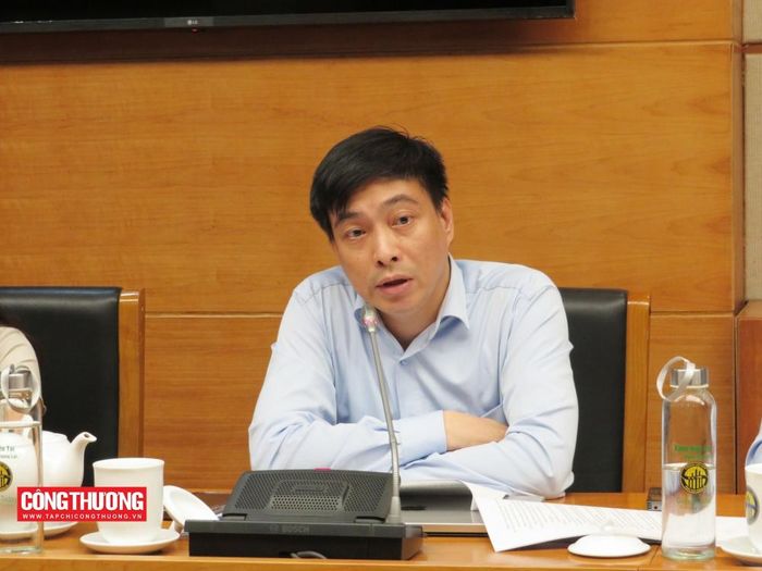Ông Bùi Nguyễn Anh Tuấn, Phó Cục trưởng Cục Quản lý và Phát triển thị trường trong nước (Bộ Công Thương) thông tin về công tác thống kê và xây dựng tiêu chí chuyên ngành về các loại hình trung tâm logistics...