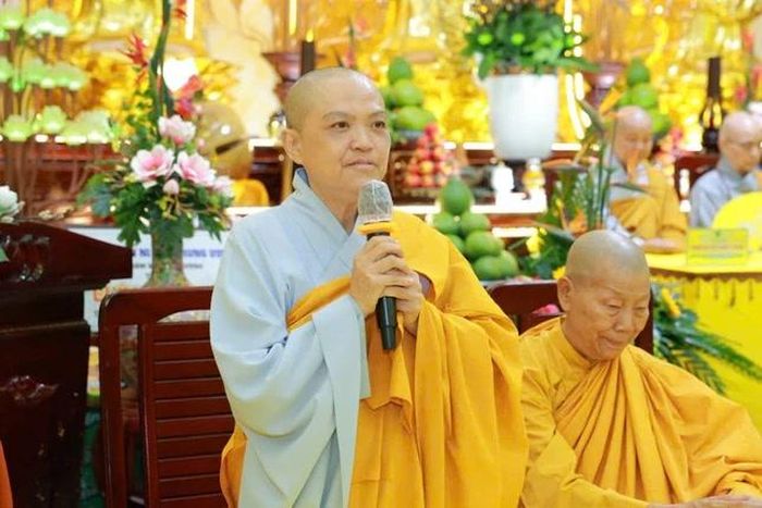 Ni sư Thích nữ Hương Nhũ chia sẻ với hành giả Ni