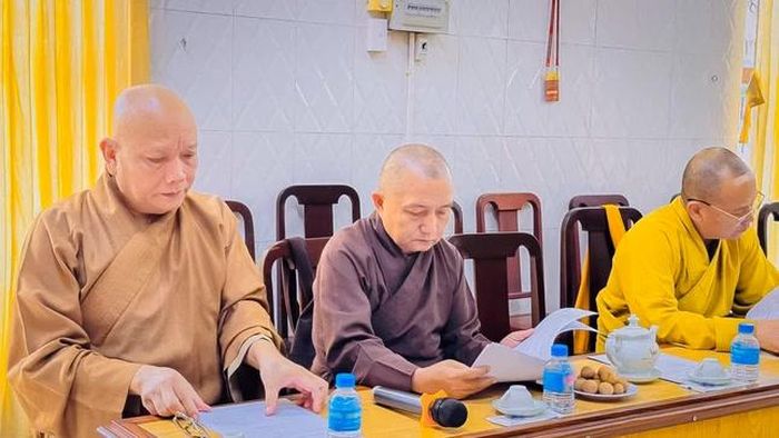 Chư Tăng thảo luận kế hoạch hoạt động Phật sự của Ban Trị sự tỉnh trong thời gian tới