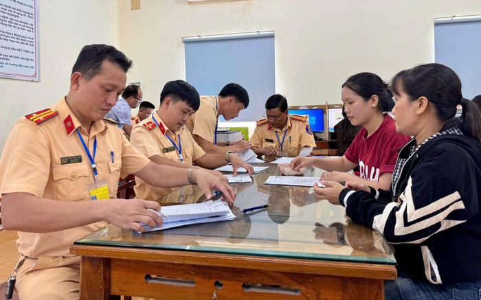 Phòng CSGT Công an tỉnh Quảng Ngãi kiên quyết áp dụng có hiệu quả chỉ đạo mới về sát hạch, cấp GPLX mới.