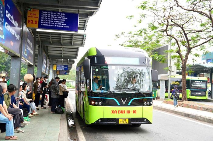 Tương lai của giao thông xanh sẽ là sự kết hợp giữa điện, nhiên liệu sinh học, nhiên liệu hàng không bền vững cùng các loại nhiên liệu phát thải thấp khác, phù hợp với đặc thù từng phương thức vận tải (ảnh minh họa).