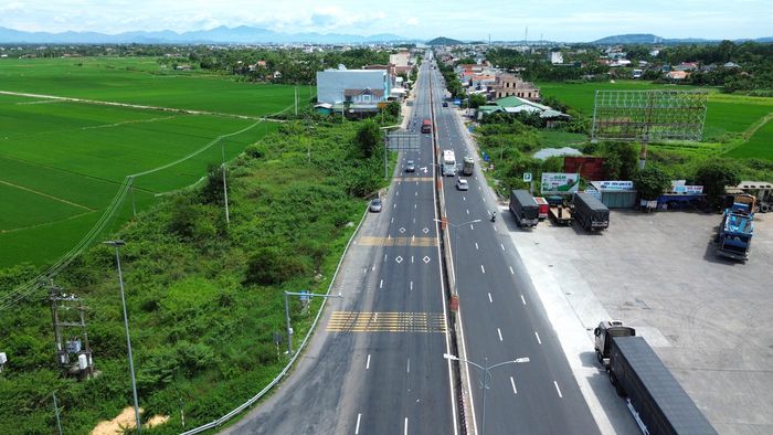 Dự án được Quảng Ngãi đầu tư với mục tiêu hoàn thiện mạng lưới giao thông, rút ngắn thời gian di chuyển, đáp ứng nhu cầu vận tải. Đồng thời, mở rộng không gian phát triển đô thị phía Đông, khai thác hiệu quả quỹ đất, thúc đẩy phát triển công nghiệp, dịch vụ và logistics.