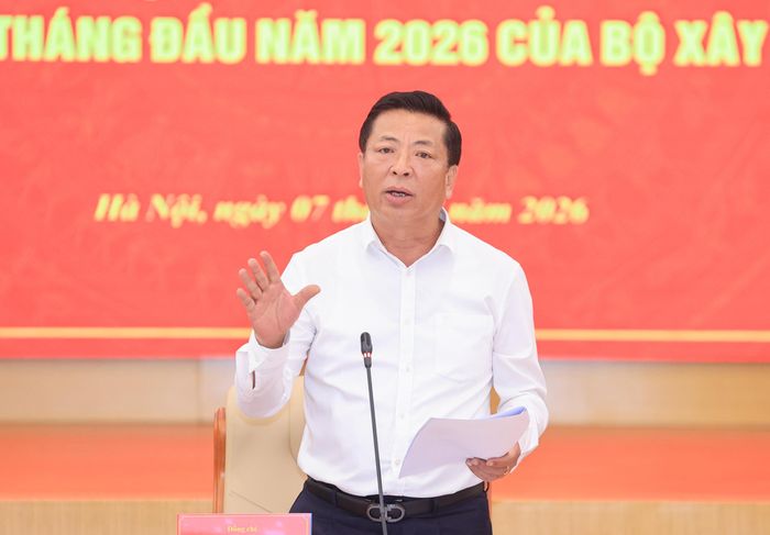 Bí thư Đảng ủy, Bộ trưởng Bộ Xây dựng Trần Hồng Minh phát biểu tại hội nghị (Ảnh: Tạ Hải).