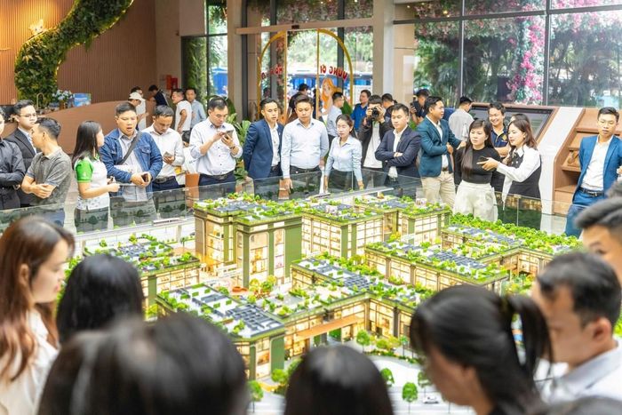 Bất động sản tiếp tục là điểm đến của dòng vốn dài hạn đối với các nhà đầu tư. Ảnh: Việt Dũng.