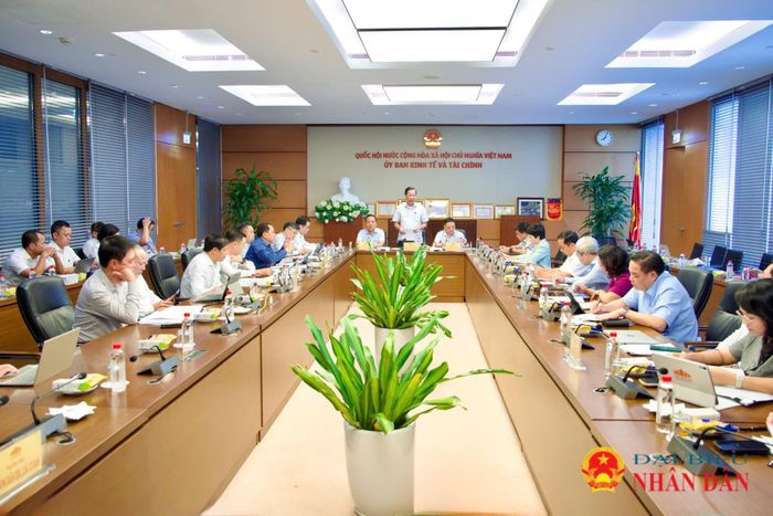 Toàn cảnh phiên họp