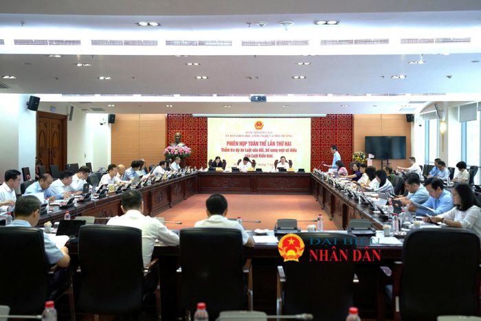 Toàn cảnh phiên họp