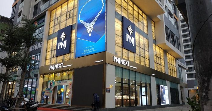 Cổ phiếu PNJ giảm sàn 2 phiên liên tiếp sau biến động kim cương.