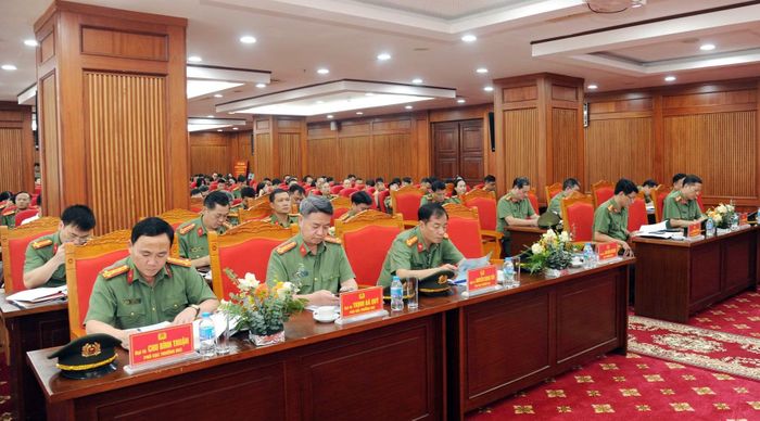 Các đại biểu tham dự hội nghị.