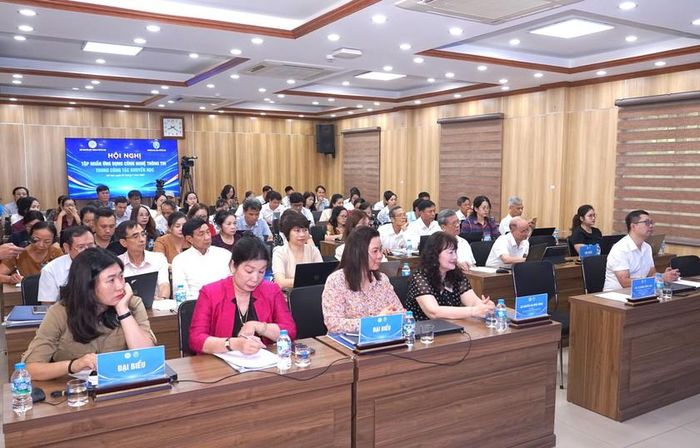 Hội nghị được tổ chức theo hình thức trực tiếp kết hợp trực tuyến, thu hút 157 học viên tham gia trực tiếp và hơn 600 học viên tại 42 điểm cầu.