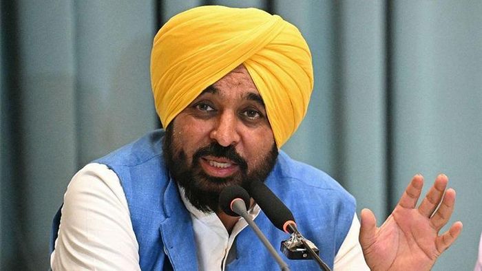 Thủ hiến Punjab, Bhagwant Mann, đã bảo vệ đạo luật này, khẳng định không có chuyện rút lại.
