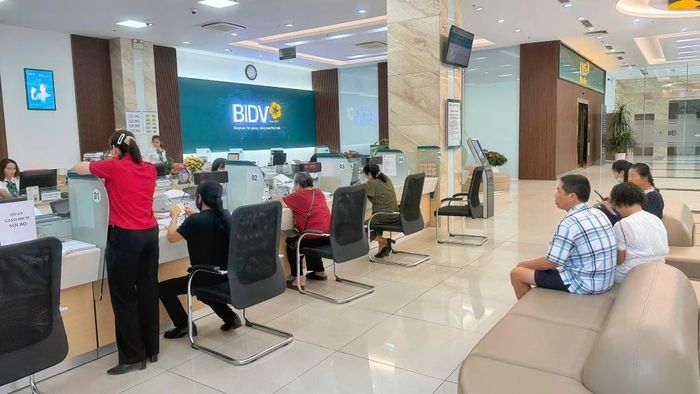 Người dân cần lựa chọn các tổ chức tín dụng hợp pháp, uy tín khi có nhu cầu vay vốn.