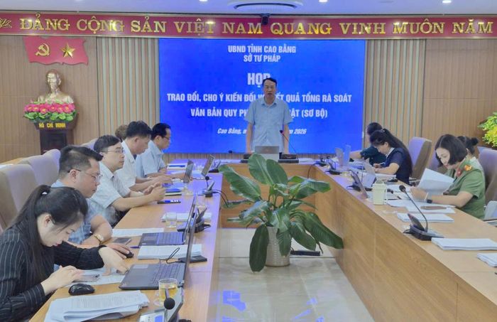 Giám đốc Sở Tư pháp Đoàn Trọng Hùng kết luận cuộc họp.