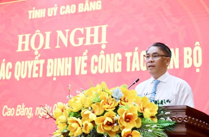 Bí thư Tỉnh ủy, Chủ tịch HĐND tỉnh Phan Thăng An phát biểu giao nhiệm vụ.