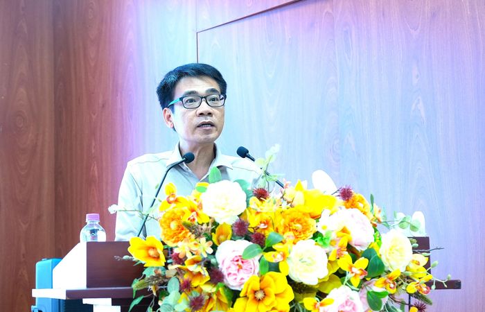 Ông Lê Quốc Thành - Phó Giám đốc Sở tài chính tỉnh Khánh Hòa trình bày tham luận tại Tọa đàm