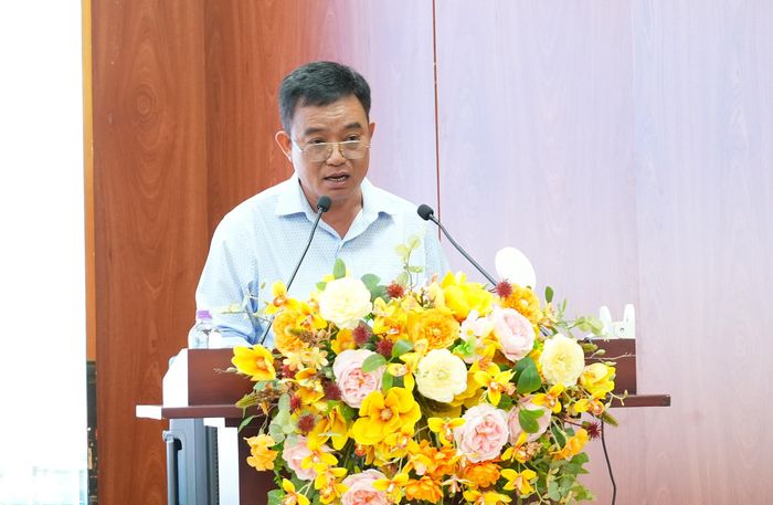Ông Phan Văn Vỹ, Giám đốc Công ty TNHH Thẩm định giá VALID trình bày tham luận tại Tọa đàm