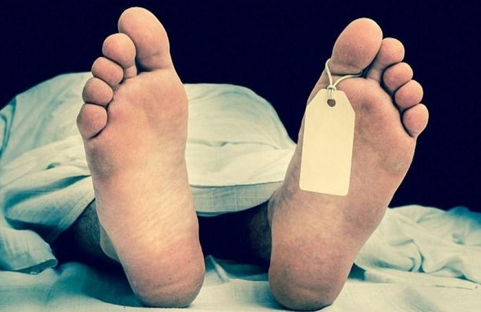 Nhân viên cứu hộ xác nhận hai người đàn ông ngoài 30 và ngoài 40 tuổi đã tử vong. Ảnh minh họa