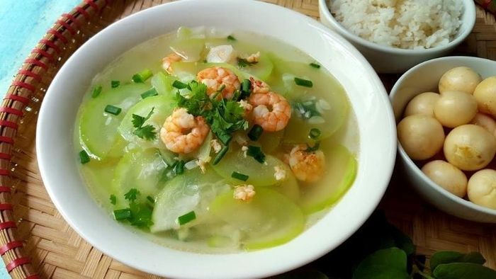 Canh bầu nấu tôm. Ảnh minh họa.